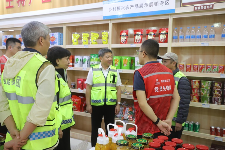 成德南公司党委副书记、董事、总经理杨勇带队开展国庆、中秋节前安全环保暨服务保障工作大检查 成德南公司党委副书记、董事、总经理杨勇带队开展国庆、中秋节前安全环保暨服务保障工作大检查